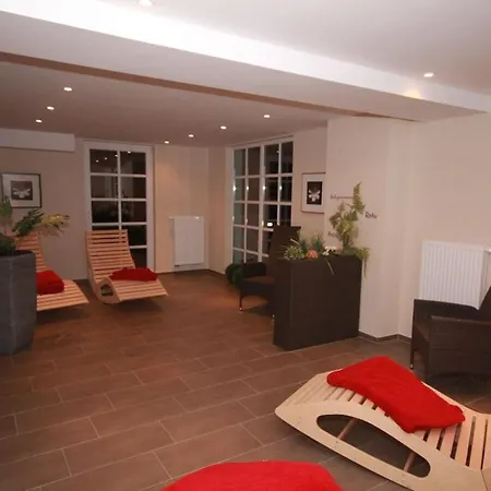 In With Swimming Pool Vakantiehuis
